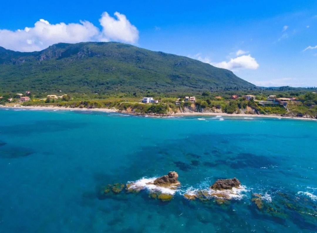 Tetraktys Estate Beachside Υδωρ Ágios Matthaíos Exteriör bild