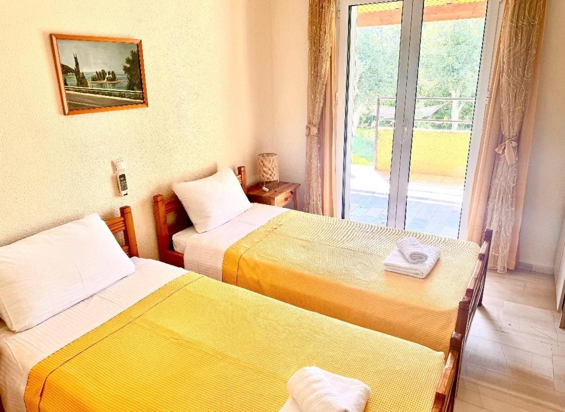 Tetraktys Estate Beachside Υδωρ Ágios Matthaíos Exteriör bild