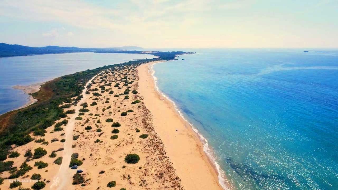 Tetraktys Estate Beachside Υδωρ Ágios Matthaíos Exteriör bild